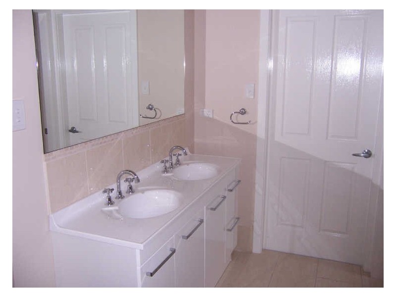 2/21 Pitt Street, Singleton NSW 2330