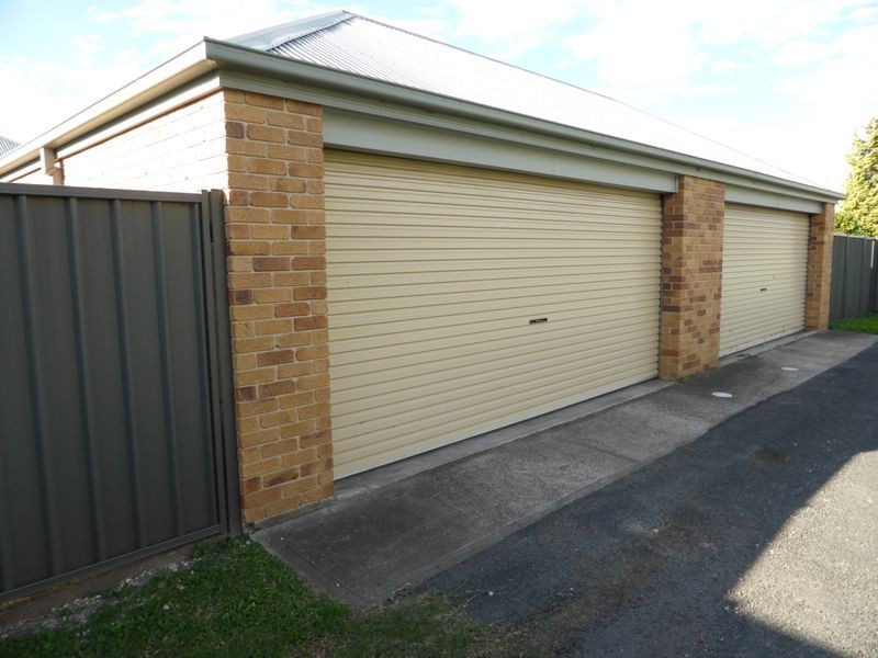 2/21 Pitt Street, Singleton NSW 2330