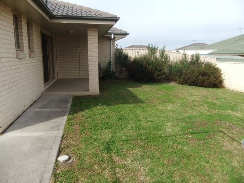 2/44 Pioneer Road, Singleton NSW 2330