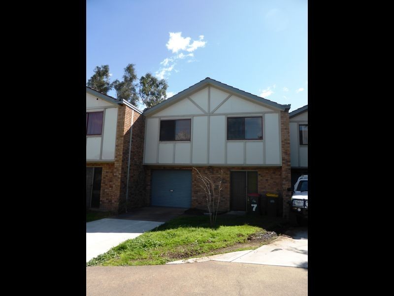 7/14 Kelso Street, Singleton NSW 2330