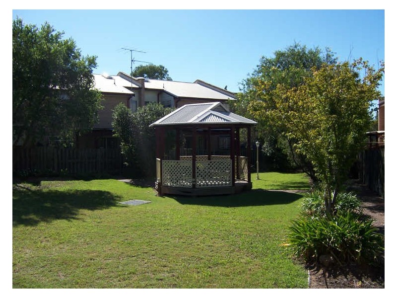 9/2-10 Henry Drive, Singleton NSW 2330