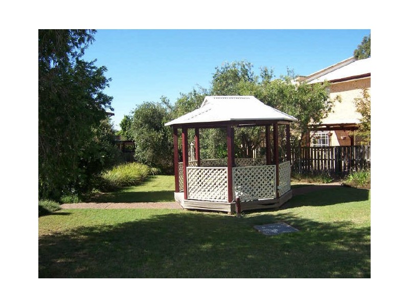 9/2-10 Henry Drive, Singleton NSW 2330