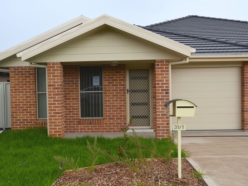 1/31 Broomfield Crescent, Singleton NSW 2330
