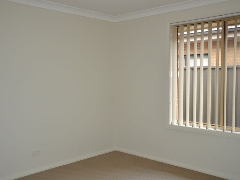 1/31 Broomfield Crescent, Singleton NSW 2330