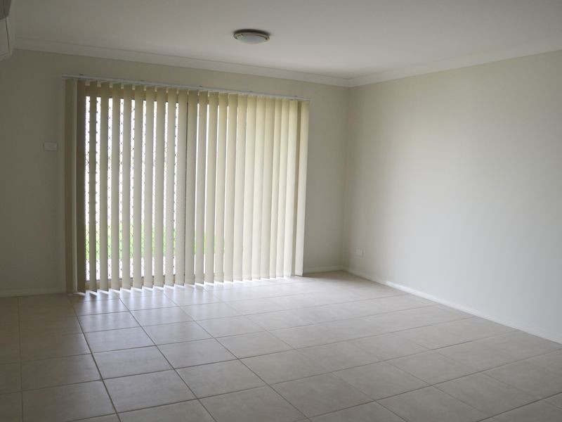 1/31 Broomfield Crescent, Singleton NSW 2330