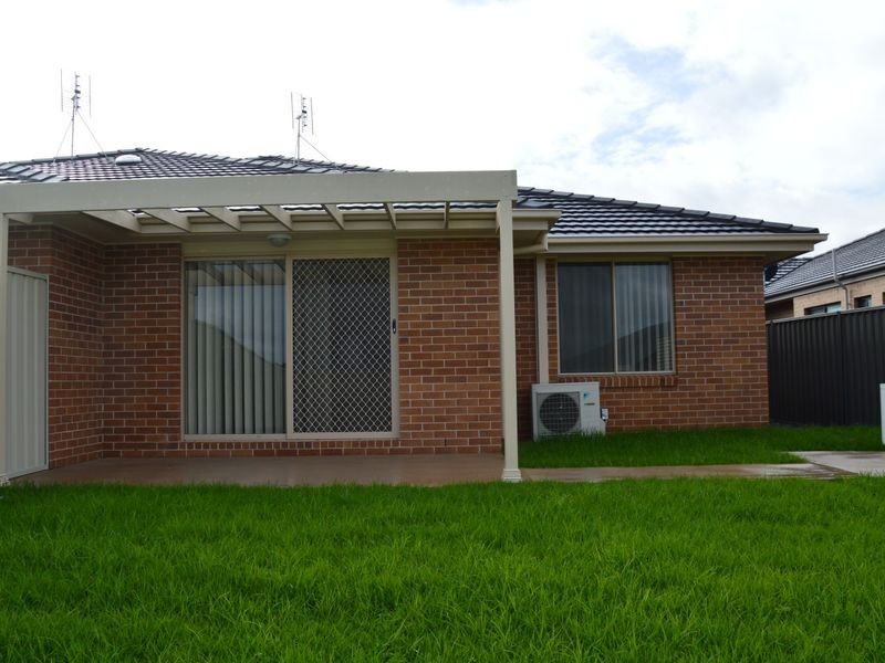 1/31 Broomfield Crescent, Singleton NSW 2330