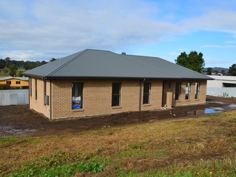 51 Hunter Street, Greta NSW 2334