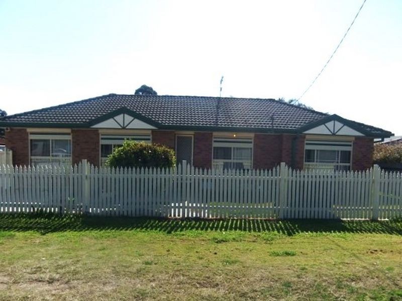 14 Hunter Street, Greta NSW 2334