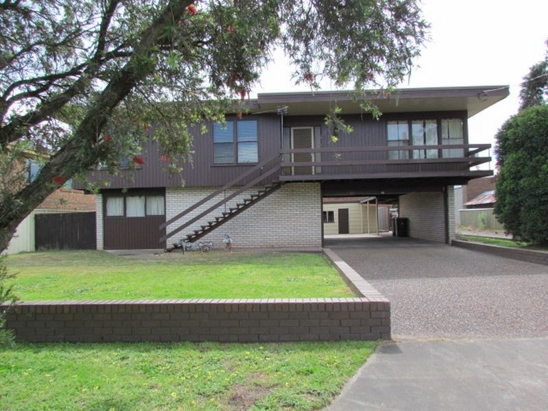 8 Gipp Street, Singleton NSW 2330