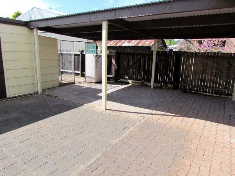 8 Gipp Street, Singleton NSW 2330