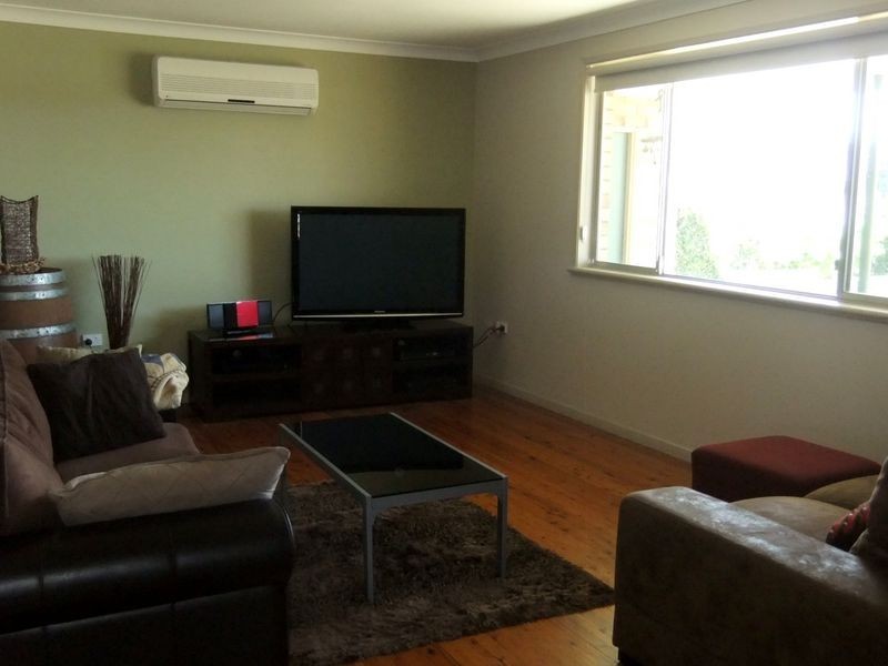 22 Lawson Avenue, Singleton NSW 2330