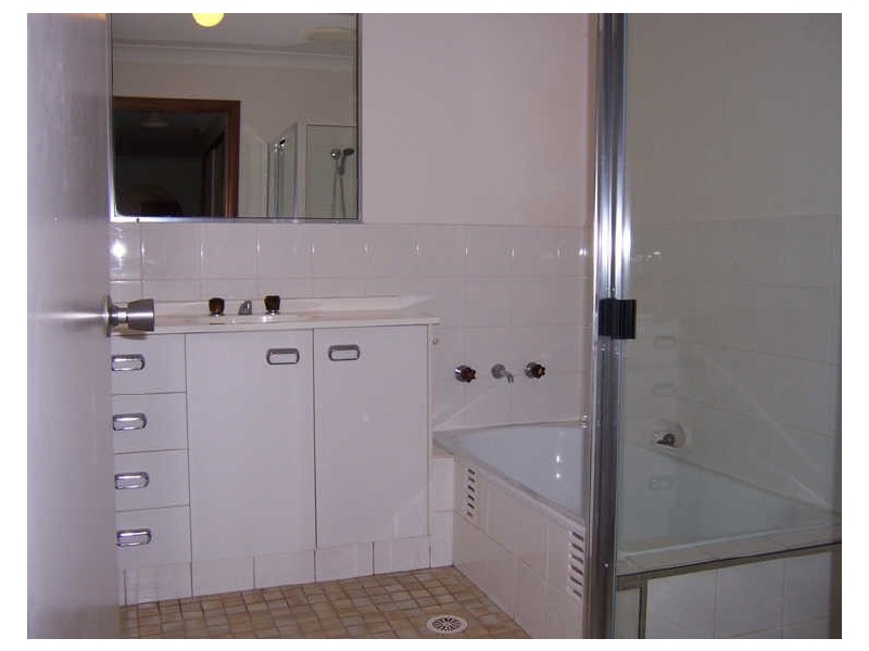 2 Wilmot Place, Singleton NSW 2330