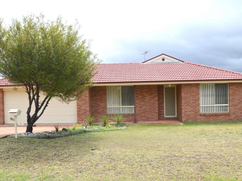3 James House Close, Singleton NSW 2330