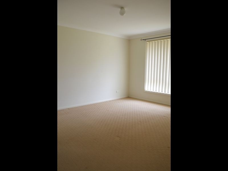 3 James House Close, Singleton NSW 2330