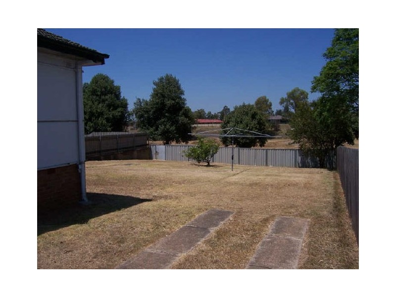 42 White Avenue, Singleton NSW 2330