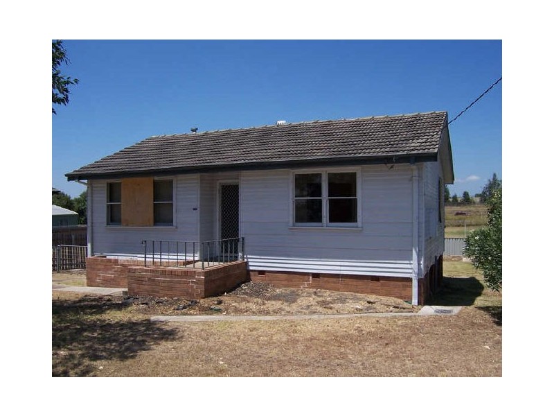 44 White Avenue, Singleton NSW 2330