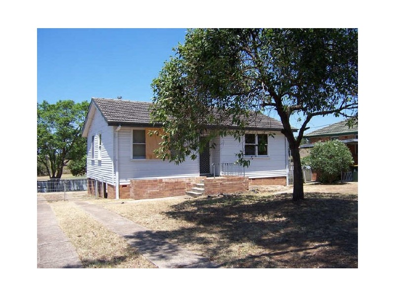 44 White Avenue, Singleton NSW 2330