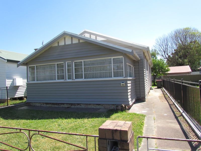 38 York Street, Singleton NSW 2330