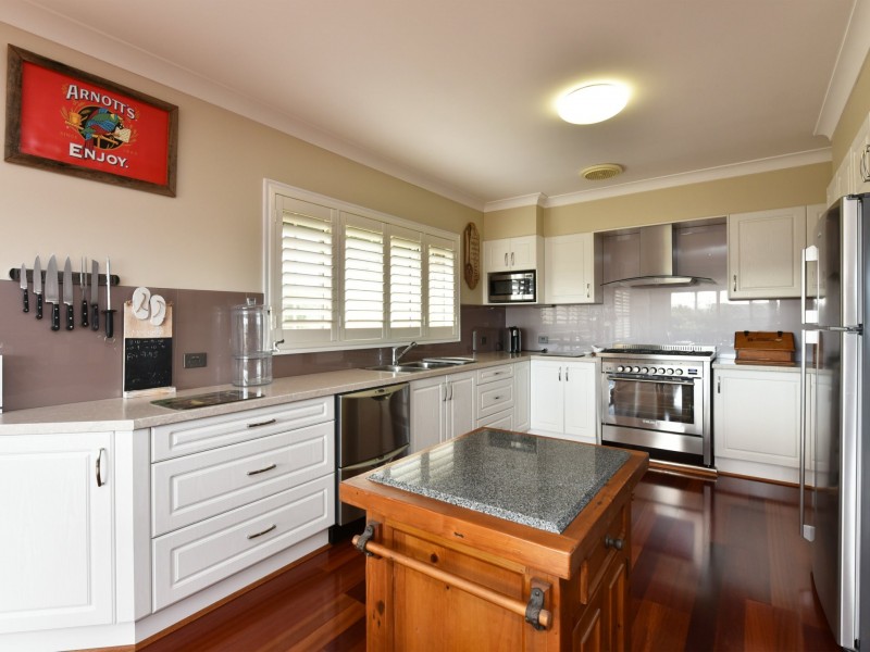 62 Queen Street, Singleton NSW 2330