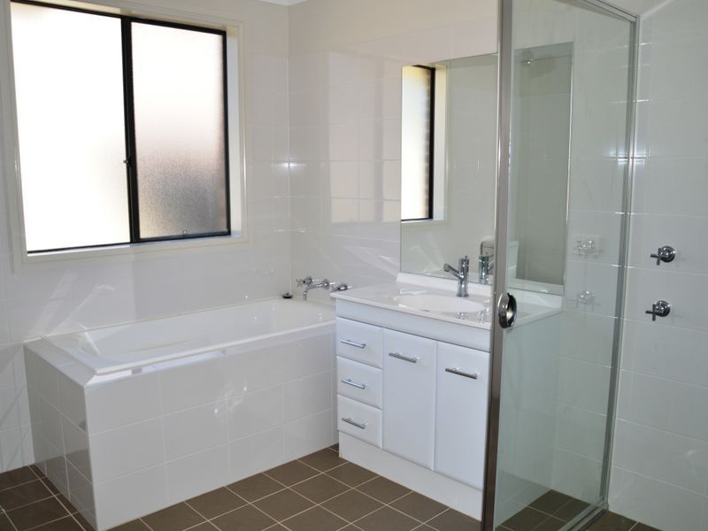 2/5 King Street, Singleton NSW 2330