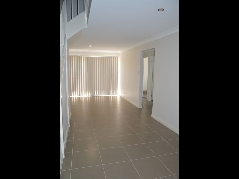 2/5 King Street, Singleton NSW 2330