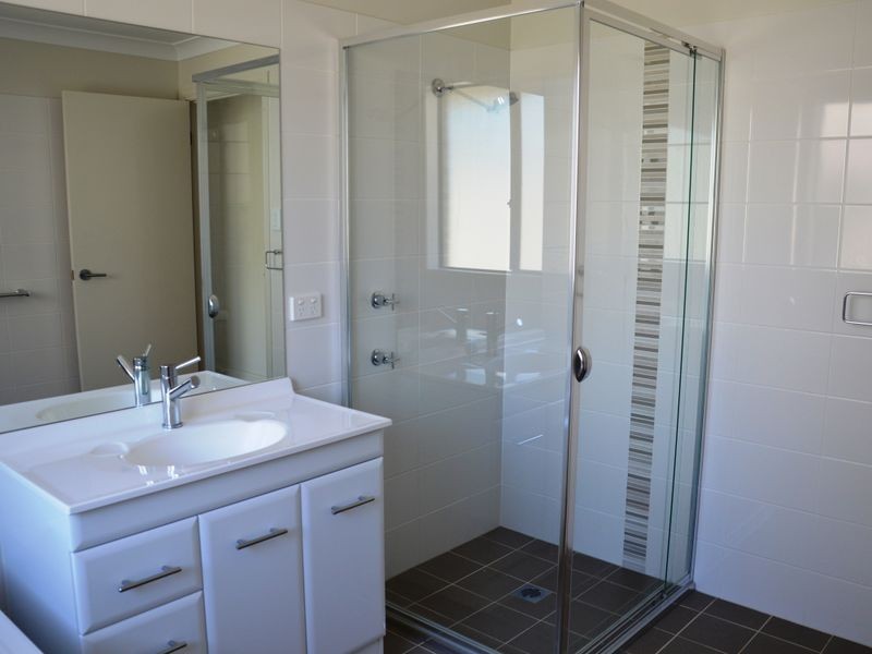 2/5 King Street, Singleton NSW 2330