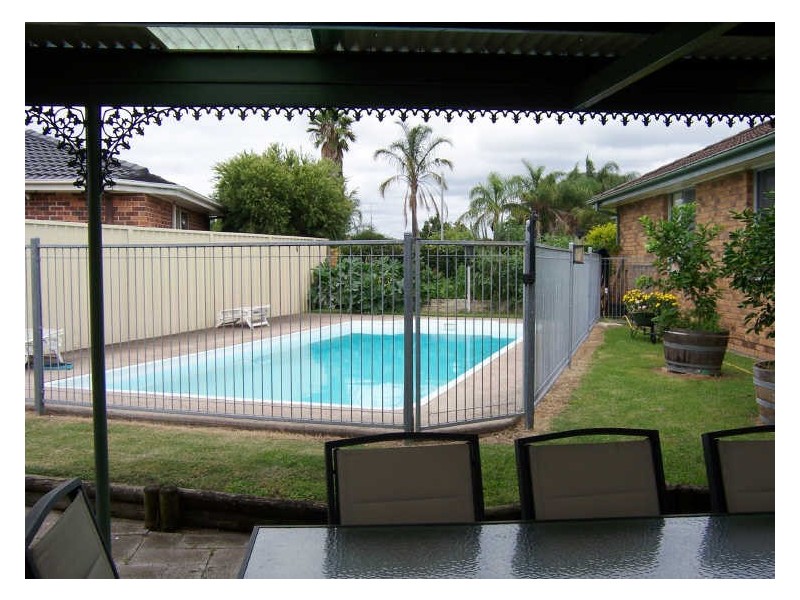 6 Noble Close, Singleton NSW 2330