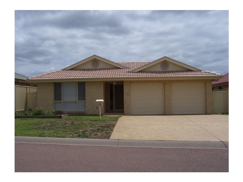 4B James House Close, Singleton NSW 2330