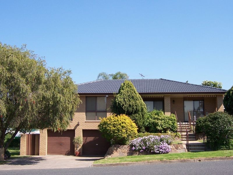 2 James Cook Avenue, Singleton NSW 2330