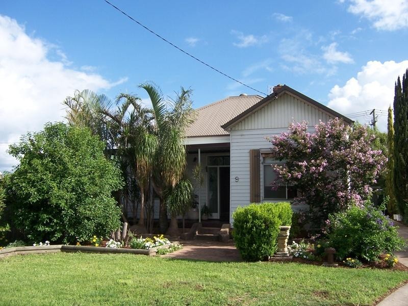 9 Albert Street, Singleton NSW 2330