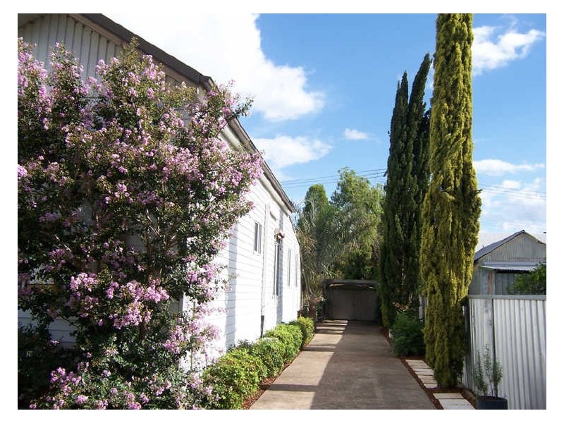 9 Albert Street, Singleton NSW 2330