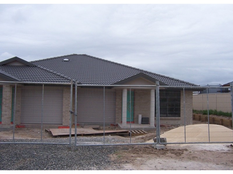 1/67 Casey Drive, Singleton NSW 2330