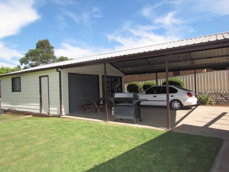 13 Watts Close, Singleton NSW 2330