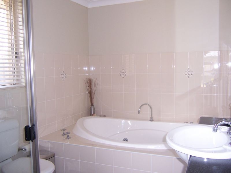 129 Casey Drive, Singleton NSW 2330