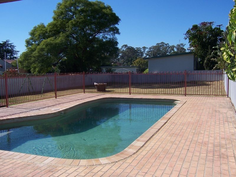 26 Church Street, Singleton NSW 2330