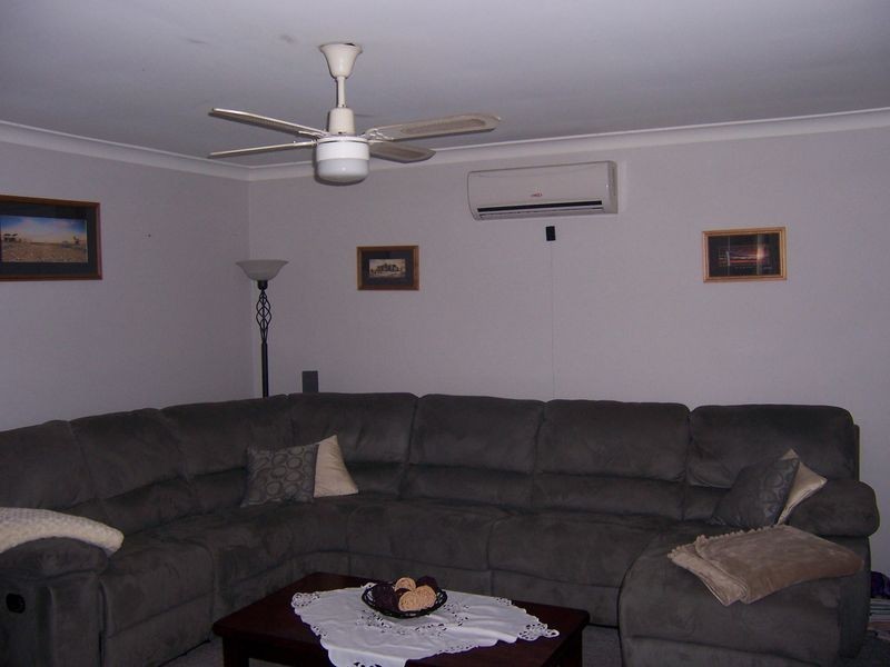 6 Robinson Way, Singleton NSW 2330