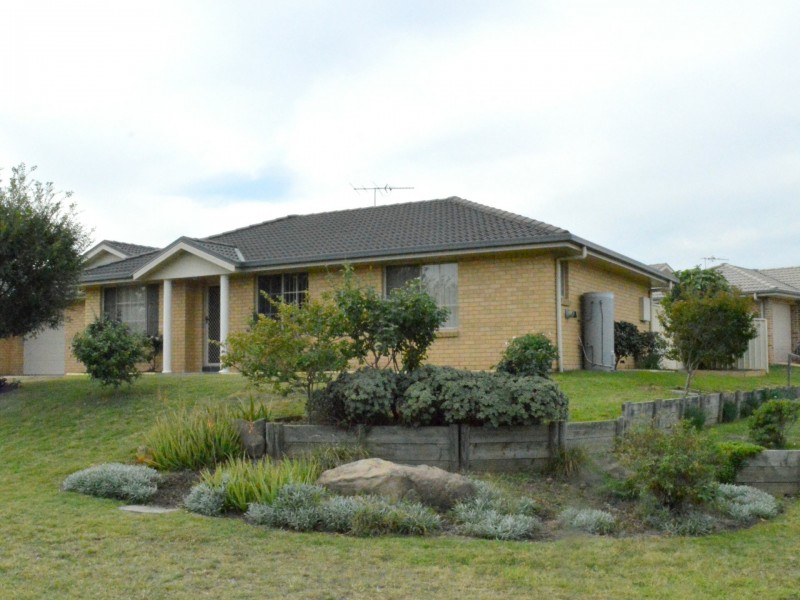 19 A Wilkinson Boulevard, Singleton NSW 2330