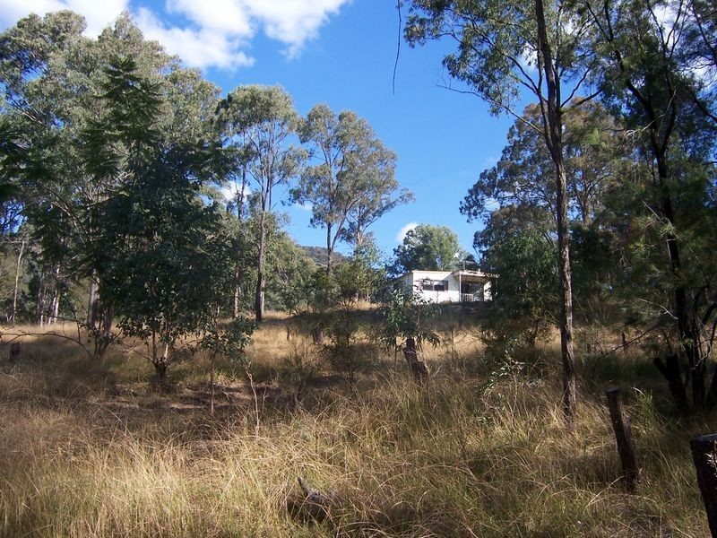 5677 Putty Road, Howes Valley NSW 2330