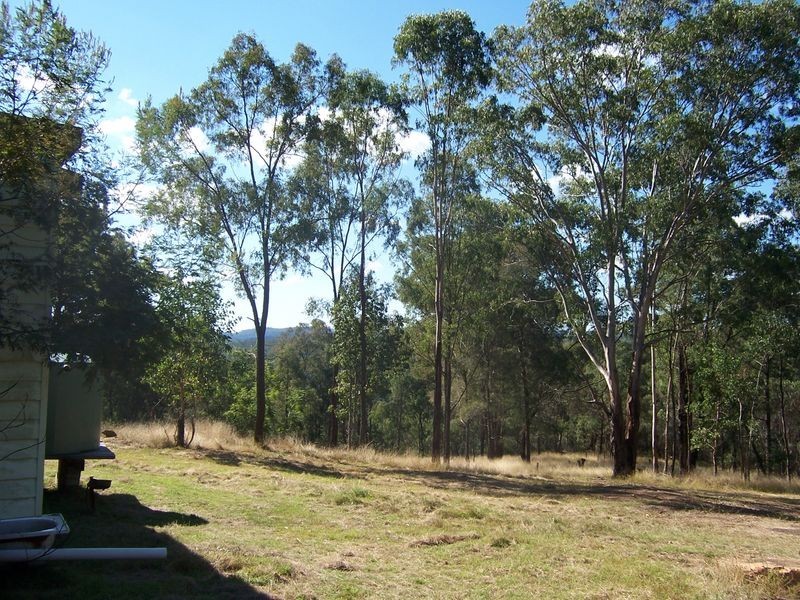 5677 Putty Road, Howes Valley NSW 2330