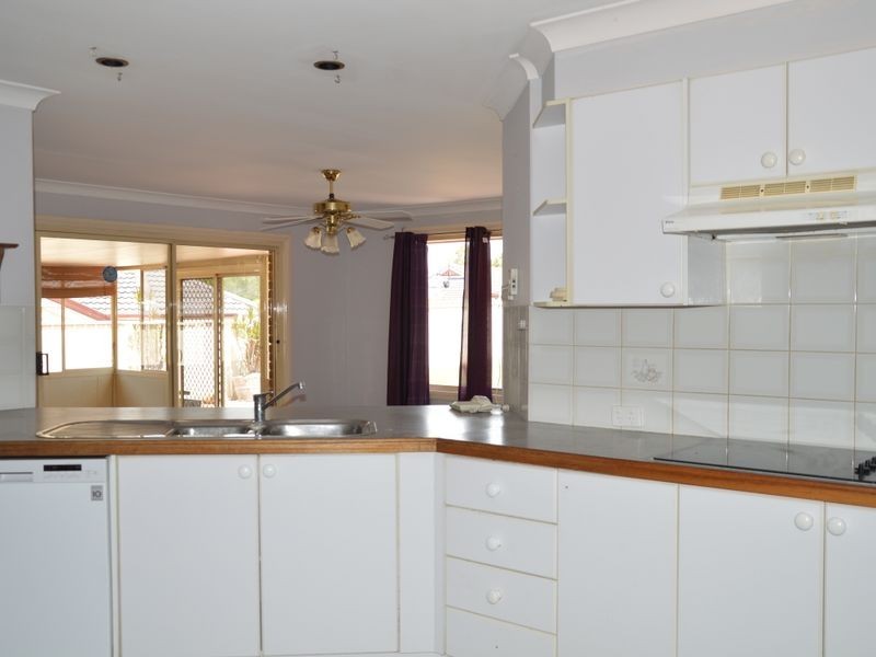 14 Robinson Way, Singleton NSW 2330