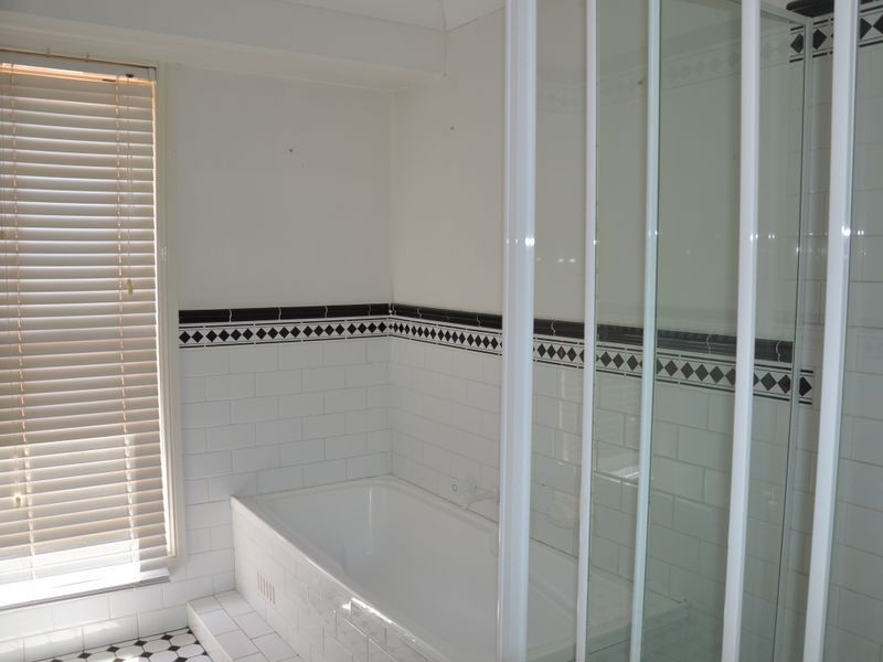 14 Robinson Way, Singleton NSW 2330