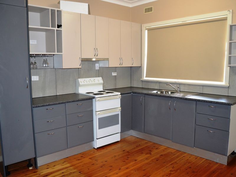 2/10 Dalton Ave, Singleton NSW 2330