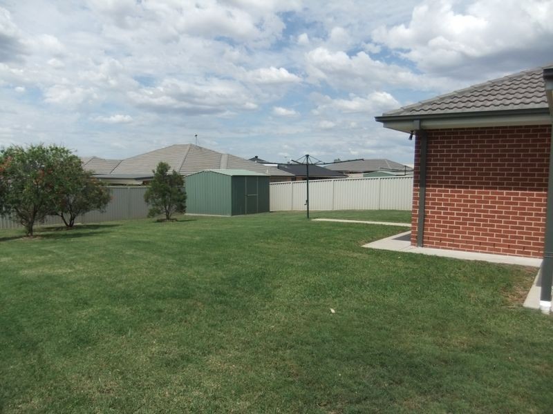 53 Casey Drive, Singleton NSW 2330