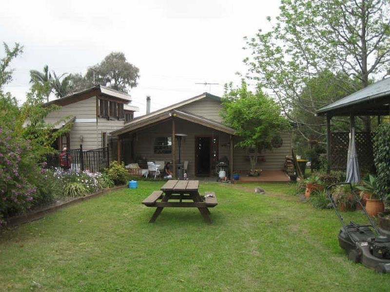 33 Branxton Street, Greta NSW 2334