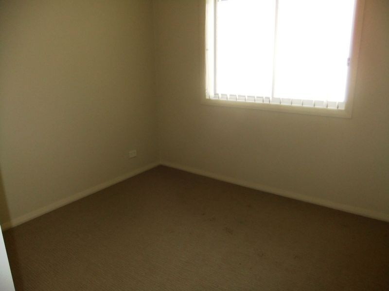 2/12 McMahon Way, Singleton NSW 2330