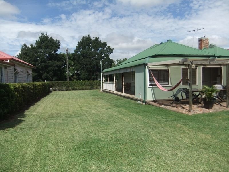 32 York Street, Singleton NSW 2330