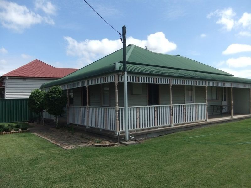 32 York Street, Singleton NSW 2330