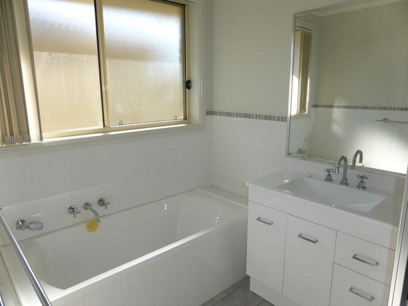 2/26 Wattle Ponds Road, Singleton NSW 2330