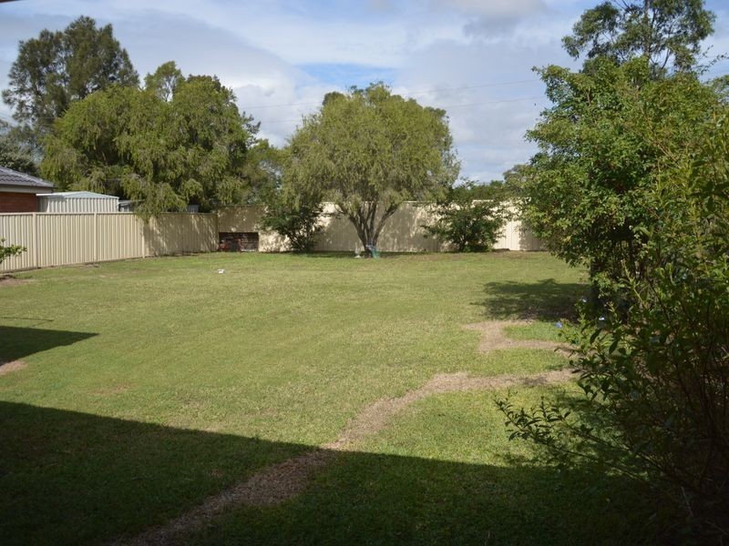 22 James Cook Avenue, Singleton NSW 2330