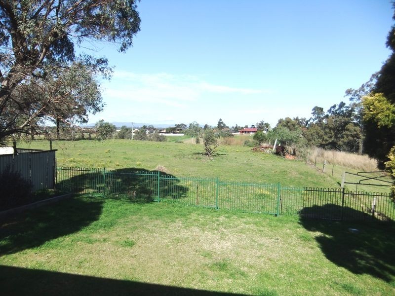 110 Lawson Avenue, Singleton NSW 2330